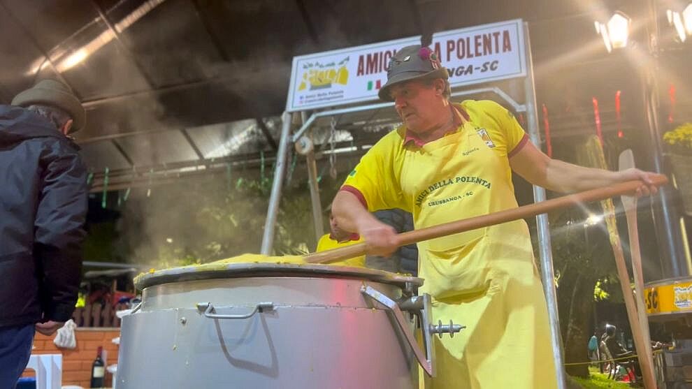 TOMBO NA POLENTA NA PRACA